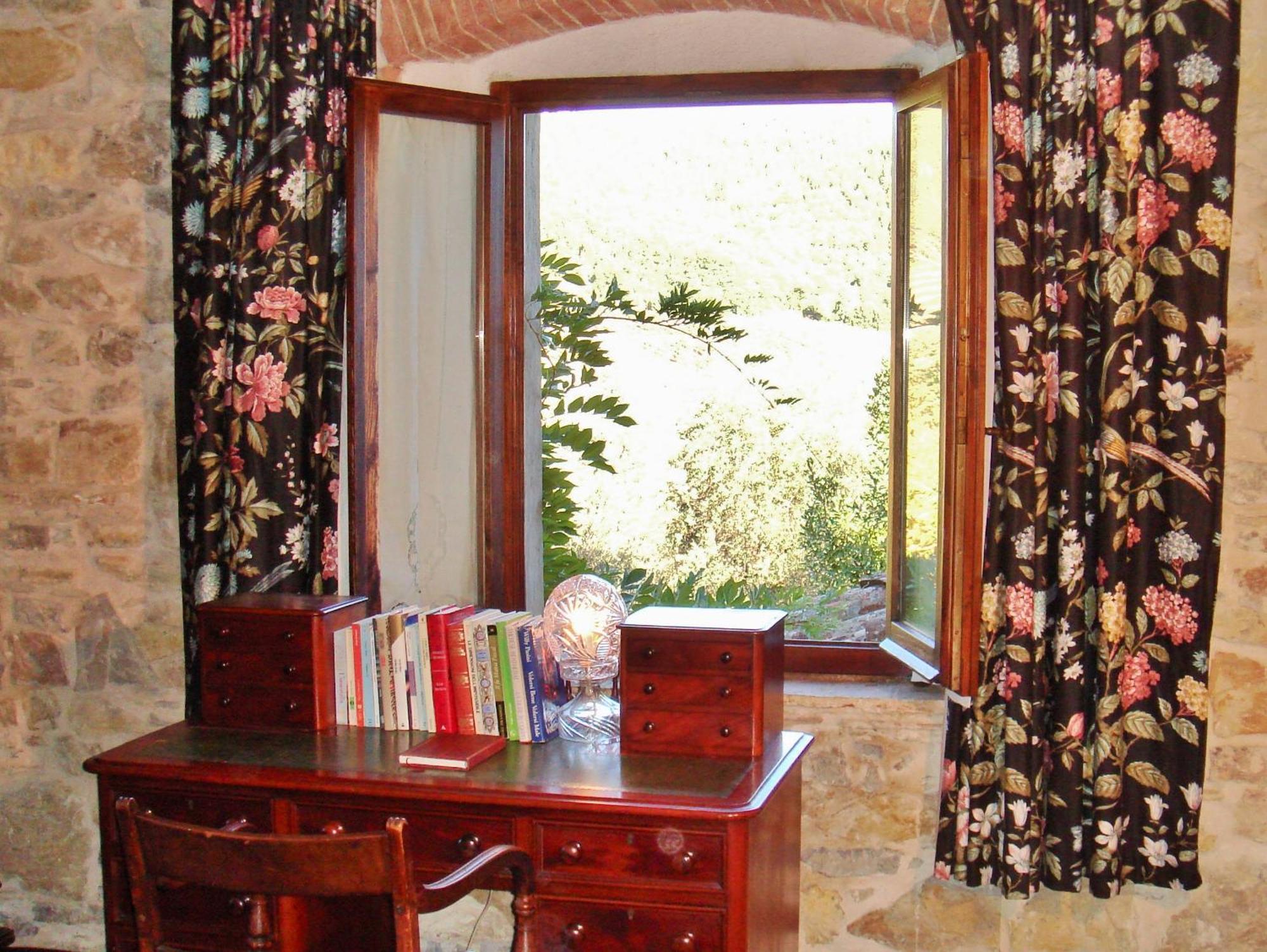 Podere Patrignone Guest House คาสเตลลินาอินเคียนติ ห้อง รูปภาพ