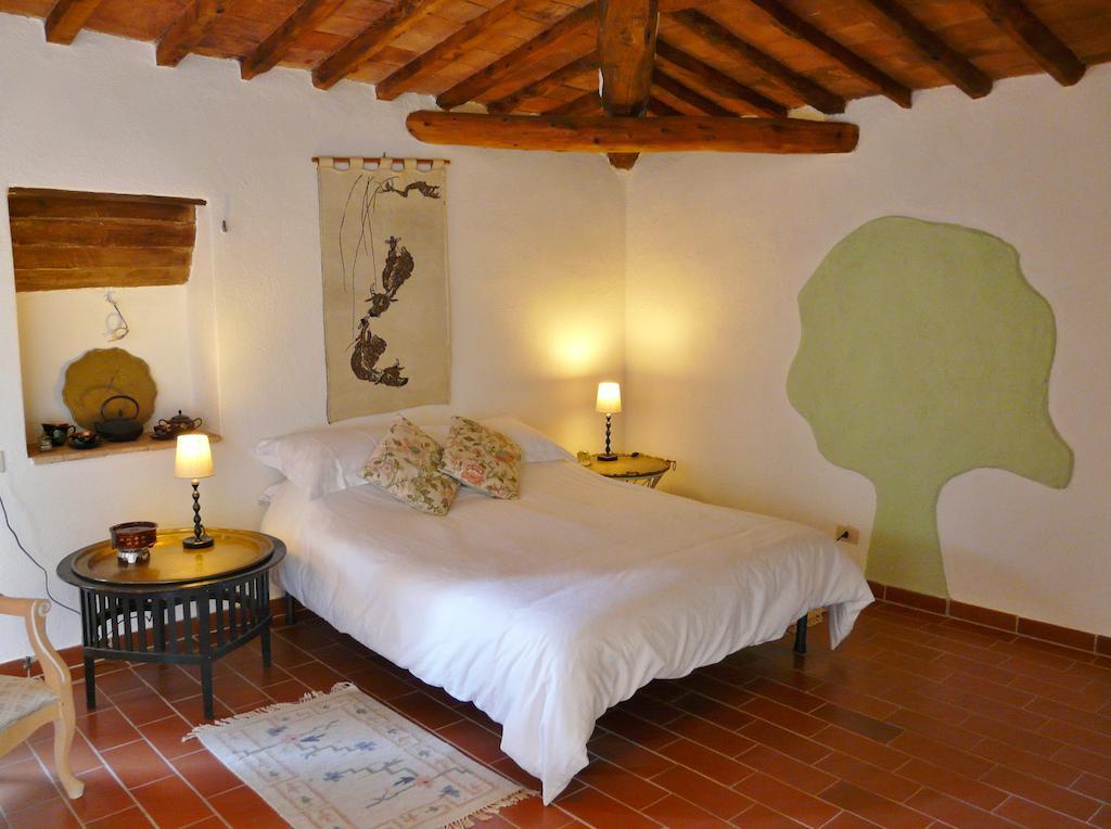 Podere Patrignone Guest House คาสเตลลินาอินเคียนติ ห้อง รูปภาพ