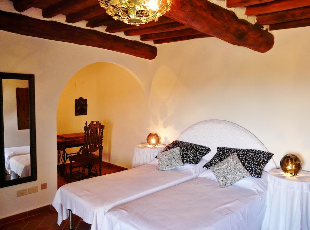 Podere Patrignone Guest House คาสเตลลินาอินเคียนติ ห้อง รูปภาพ