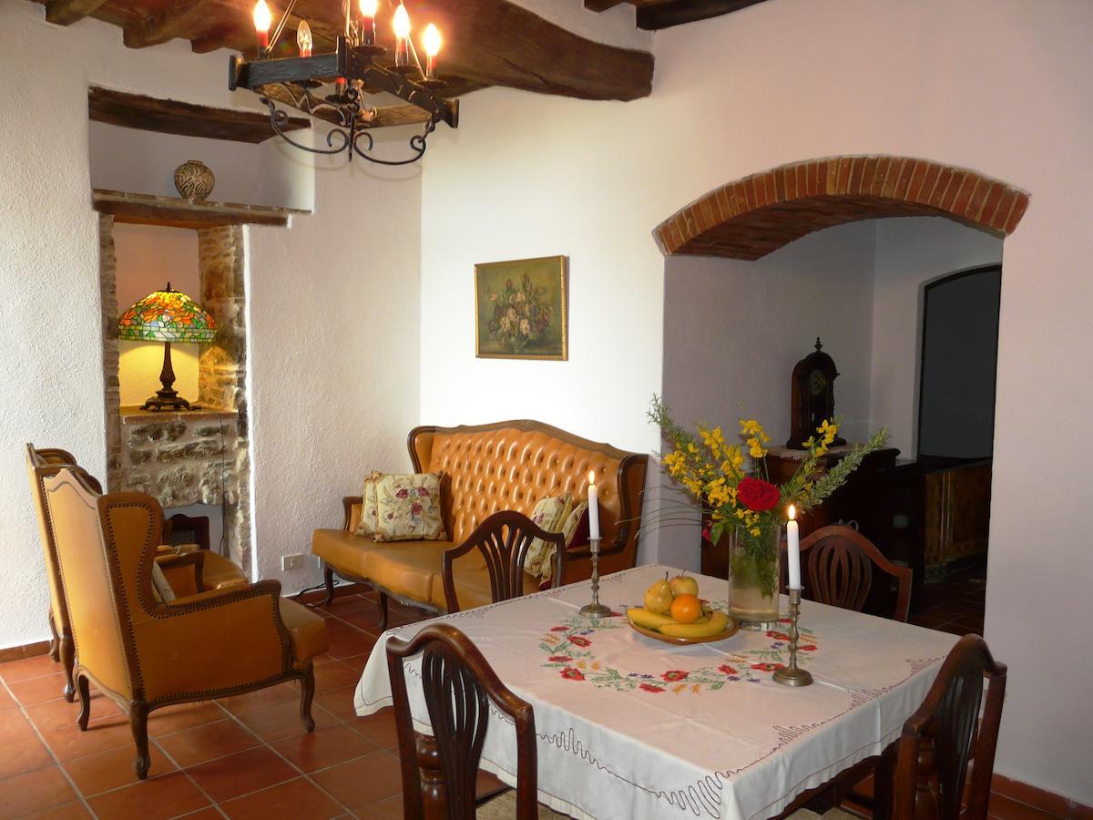 Podere Patrignone Guest House คาสเตลลินาอินเคียนติ ห้อง รูปภาพ